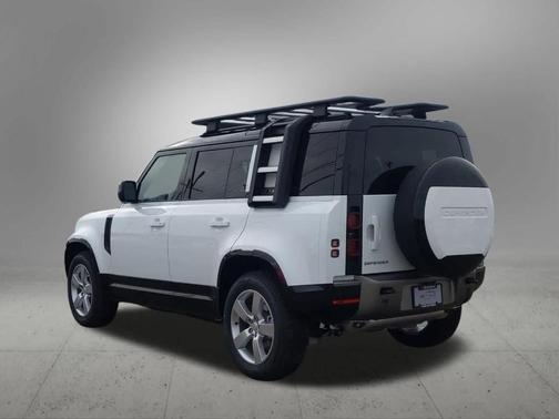 2025 Land Rover Defender P400 X-Dynamic SE