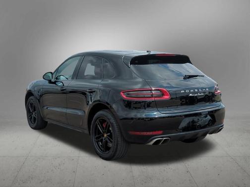 2015 Porsche Macan Turbo