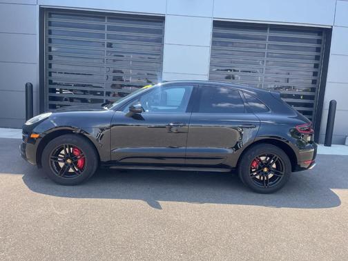 2015 Porsche Macan Turbo
