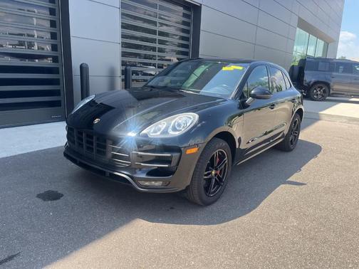 2015 Porsche Macan Turbo