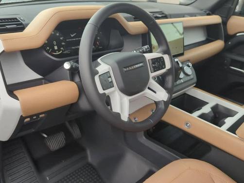 2025 Land Rover Defender P400 X-Dynamic SE