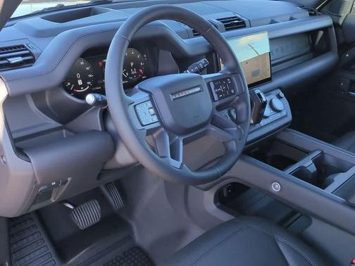 2025 Land Rover Defender P400 X-Dynamic SE