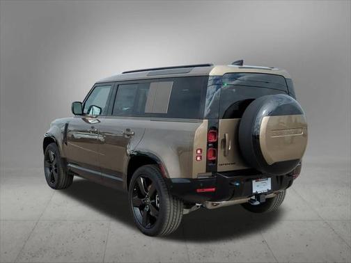 2025 Land Rover Defender P400 X-Dynamic SE