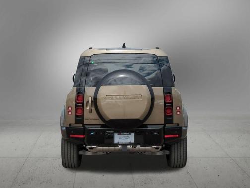 2025 Land Rover Defender P400 X-Dynamic SE