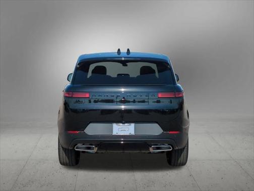2025 Land Rover Range Rover Sport P360 SE