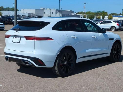 2024 Jaguar F-PACE P400 R-Dynamic S