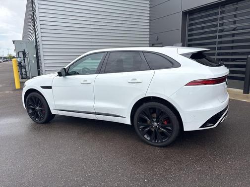 2024 Jaguar F-PACE P400 R-Dynamic S