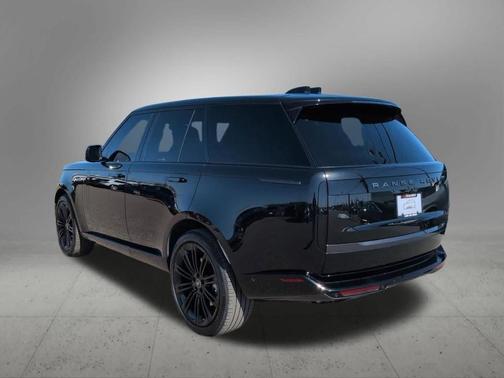 2025 Land Rover Range Rover P530 SE