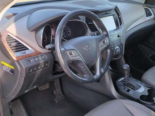 2017 Hyundai SANTA FE Limited Ultimate