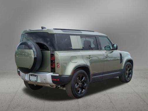 2025 Land Rover Defender P400 S