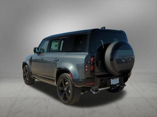 2025 Land Rover Defender P500 X-Dynamic SE