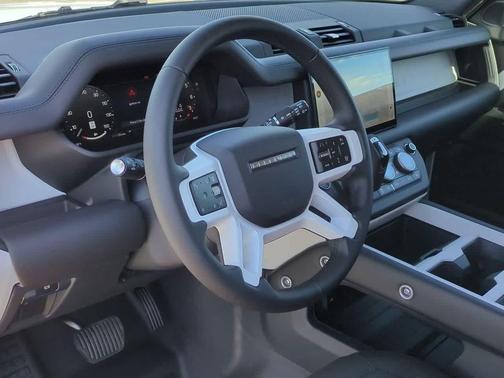 2025 Land Rover Defender P300 S