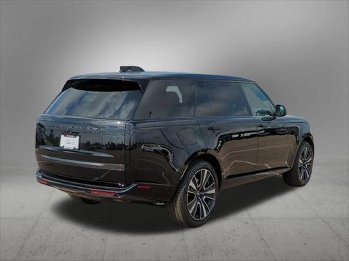 2025 Land Rover Range Rover P400 SE 7 Seat