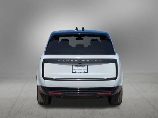 2025 Land Rover Range Rover P530 SE
