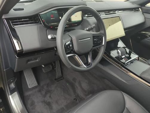 2025 Land Rover Range Rover Sport P360 SE