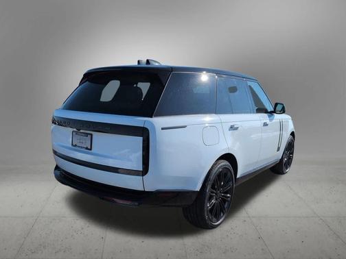 2026 Land Rover Range Rover P400 SE