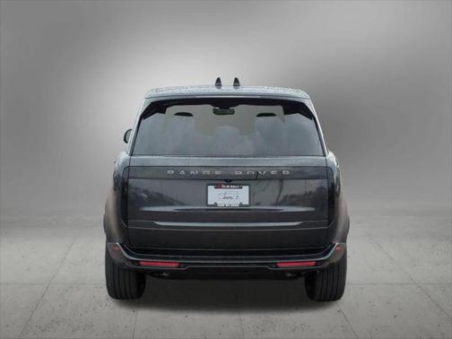 2025 Land Rover Range Rover P400 SE