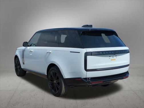 2025 Land Rover Range Rover P530 SE 7 Seat