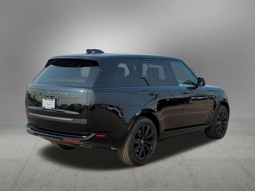 2025 Land Rover Range Rover P550e SE