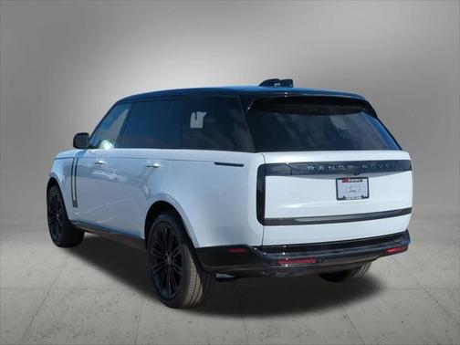 2025 Land Rover Range Rover P530 SE 7 Seat