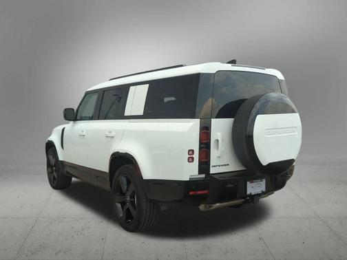 2025 Land Rover Defender P400 X-Dynamic SE