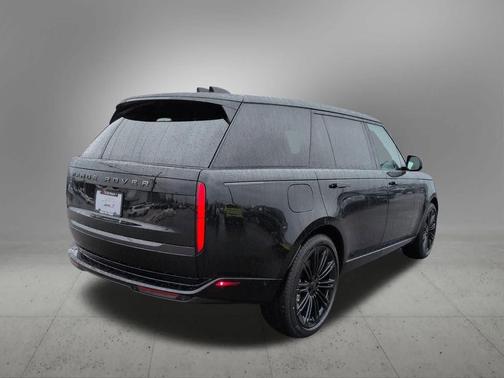 2026 Land Rover Range Rover SE