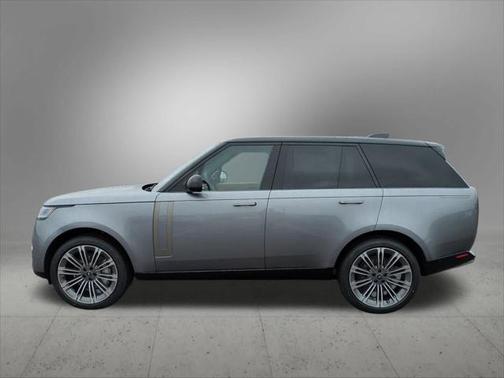 2025 Land Rover Range Rover P530 SE