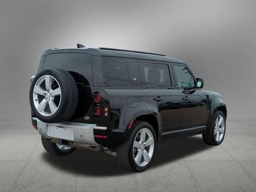 2022 Land Rover Defender 110 XS Edition