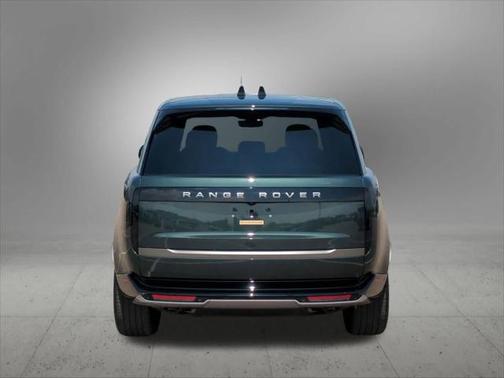 2025 Land Rover Range Rover P530 SE 7 Seat