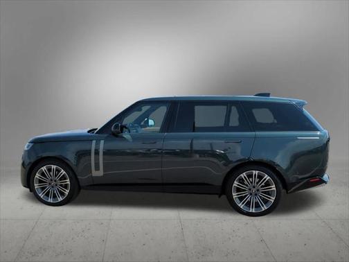 2025 Land Rover Range Rover P530 SE 7 Seat