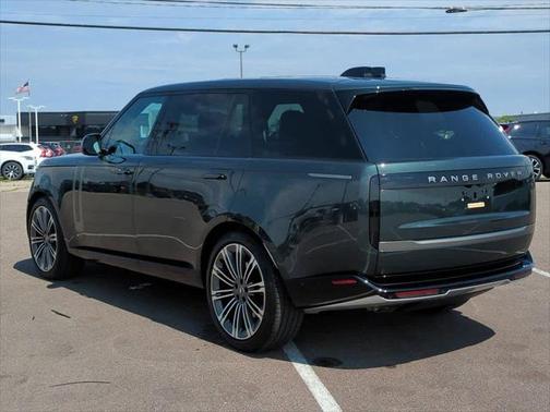 2025 Land Rover Range Rover P530 SE 7 Seat