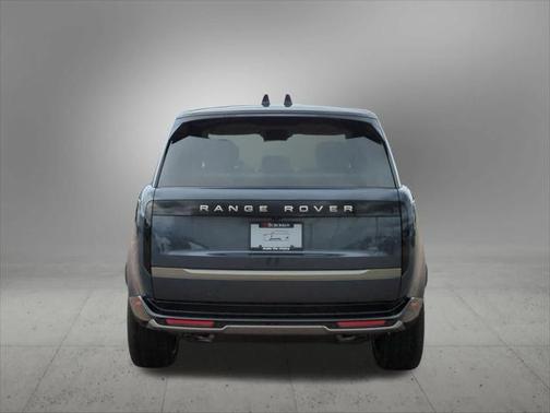 2025 Land Rover Range Rover P530 SE