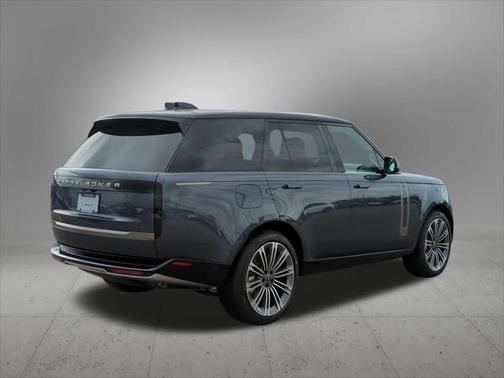 2025 Land Rover Range Rover P530 SE