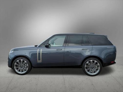 2025 Land Rover Range Rover P530 SE