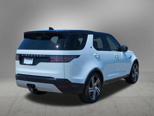 2024 Land Rover Discovery P360 Metropolitan Edition
