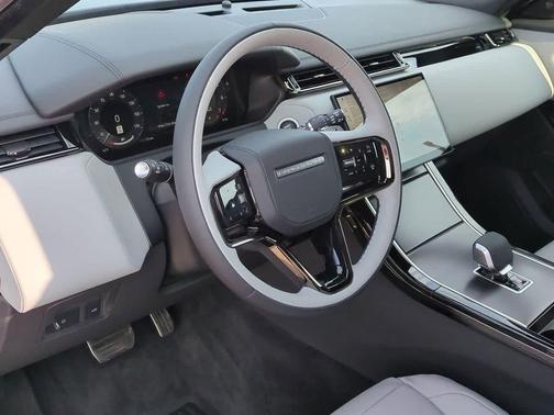 2026 Land Rover Range Rover Velar P250 Dynamic SE
