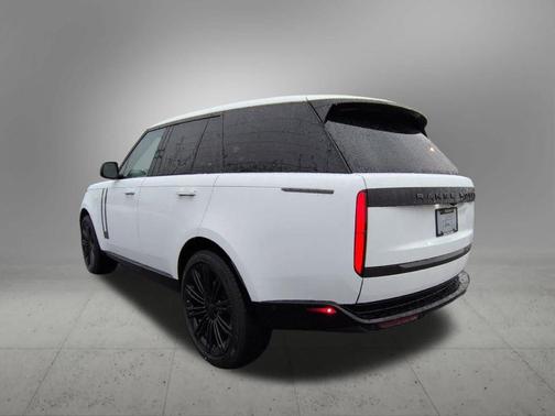 2026 Land Rover Range Rover SE