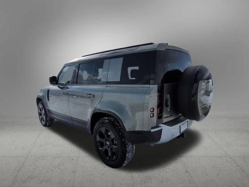2025 Land Rover Defender P300