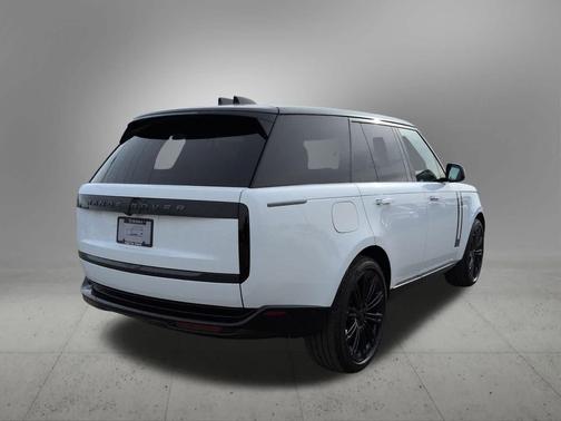 2026 Land Rover Range Rover SE