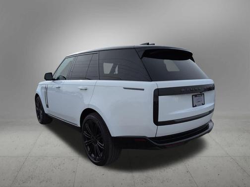 2026 Land Rover Range Rover SE