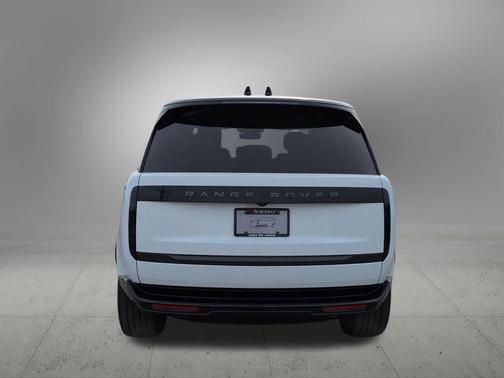 2026 Land Rover Range Rover SE