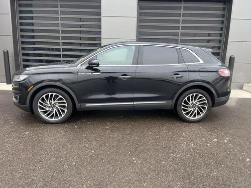 2019 Lincoln Nautilus Reserve