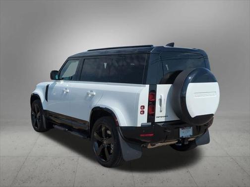 2025 Land Rover Defender P400 X-Dynamic SE