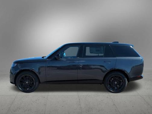 2025 Land Rover Range Rover P400 SE 7 Seat