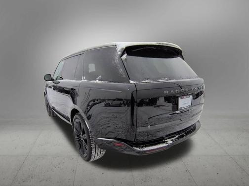 2026 Land Rover Range Rover SE