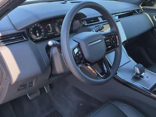 2026 Land Rover Range Rover Velar P250 Dynamic SE