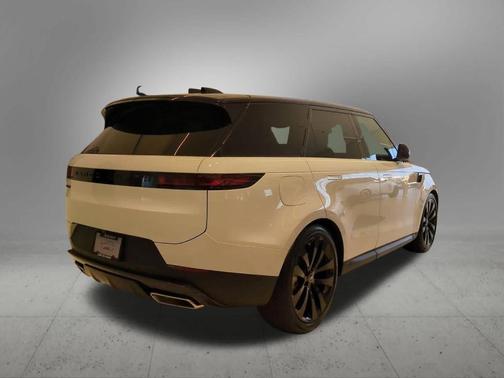 2025 Land Rover Range Rover Sport P360 SE