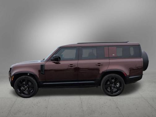 2024 Land Rover Defender P400 X-Dynamic SE