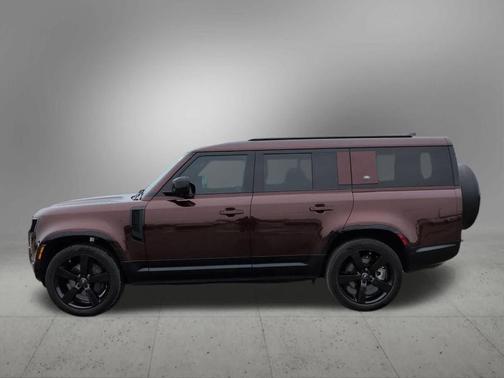 2024 Land Rover Defender P400 X-Dynamic SE