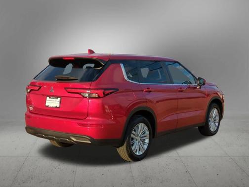 2022 Mitsubishi Outlander ES